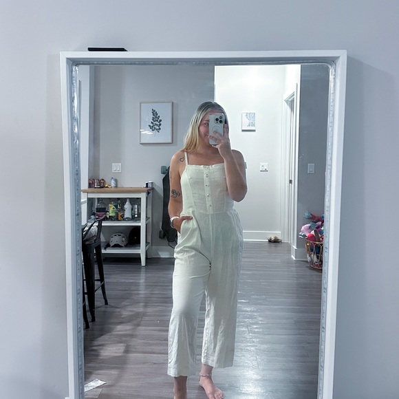 Old Navy Pants - Old Navy White Linen Tank Top Buttons w/ Pockets Summer Sprinh Jumpsuit